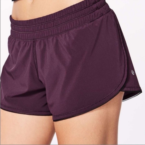 lululemon athletica Pants - Pristine Lululemon Seek The Heat Short II Dark Adobe size: 8